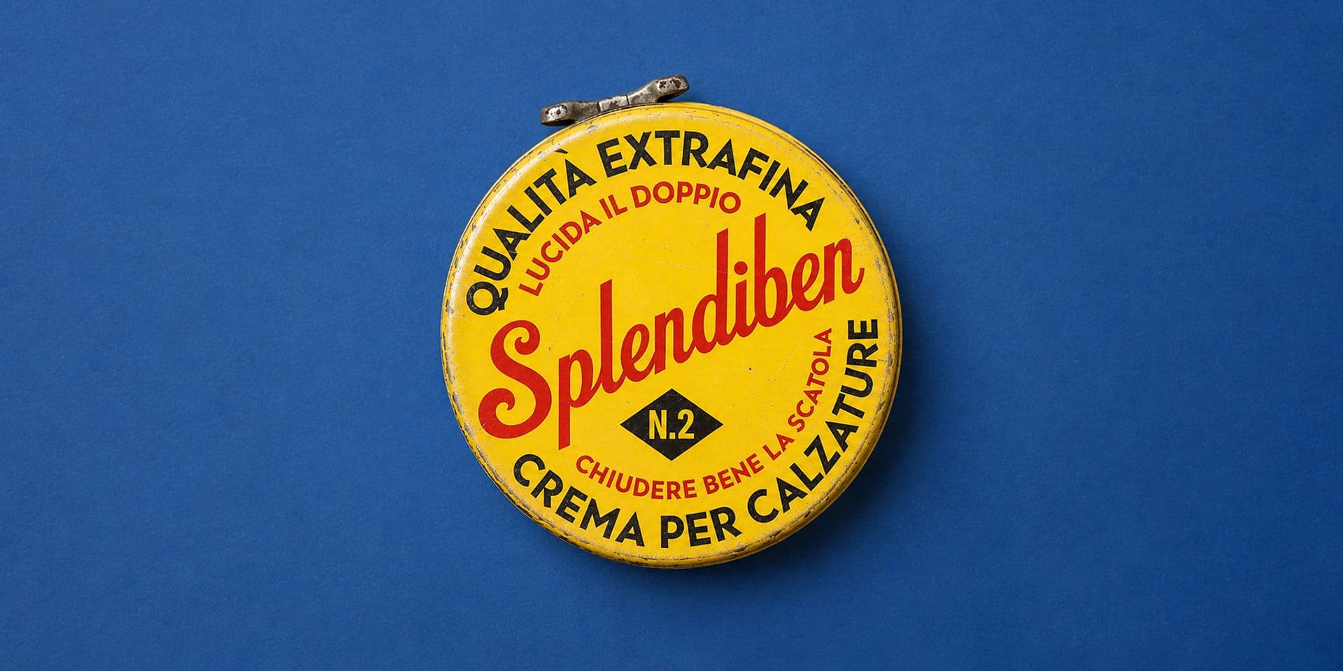 Props grafici per film d’epoca: come costruire coerenza storica tra tipografia, stampa e materiali